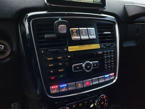 Used 2014 Mercedes-Benz G 550 image 12