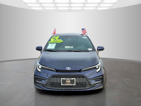Used 2024 Toyota Corolla SE image 2