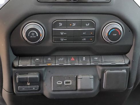 Used 2024 Chevrolet Silverado 1500 Custom w/ Turbomax Blackout Package RWD image 19