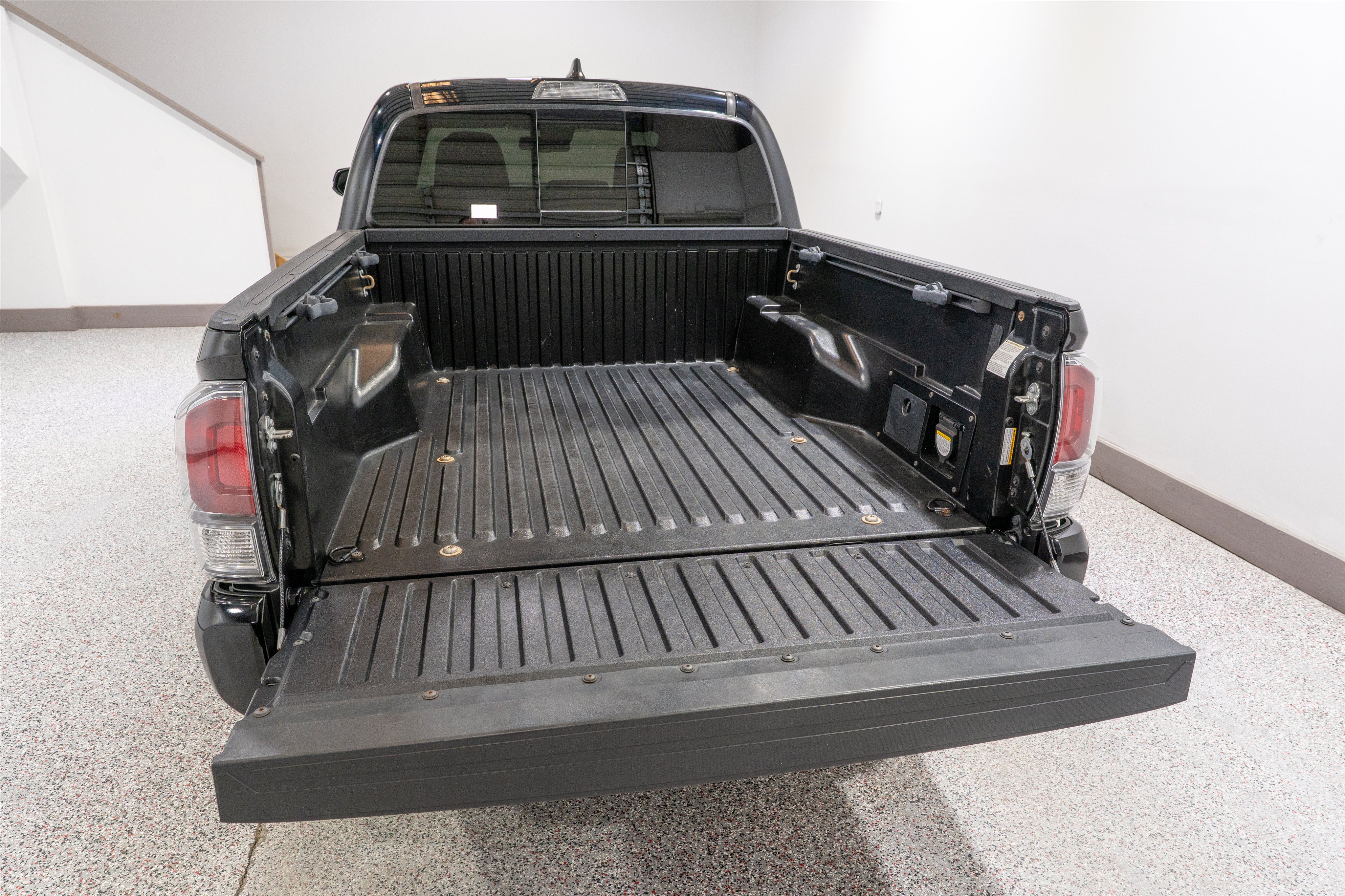 Used 2021 Toyota Tacoma TRD Sport RWD image 11