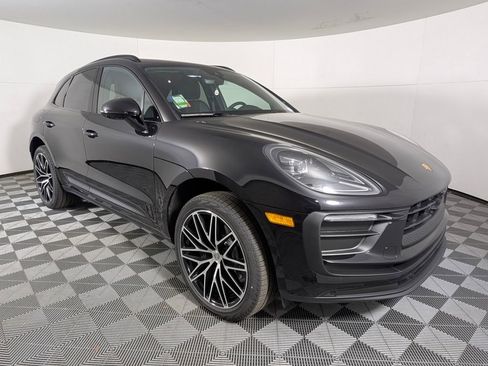 New 2026 Porsche Macan image 9