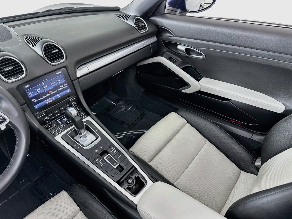Used 2019 Porsche 718 Boxster S RWD image 22