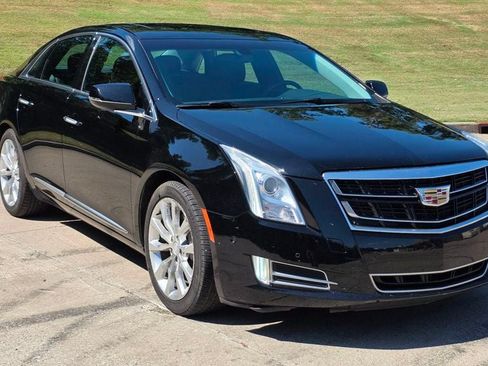 Used 2016 Cadillac XTS Luxury FWD image 3