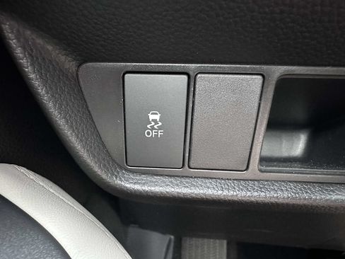 Certified 2026 Honda HR-V LX image 14