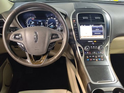 Used 2017 Lincoln MKX Reserve image 22