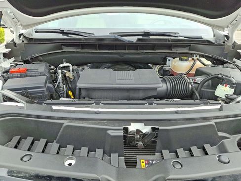 Certified 2023 Cadillac Escalade Premium Luxury image 32