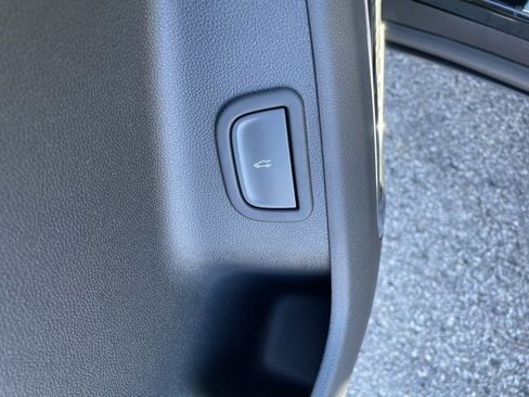 New 2026 GMC Acadia Elevation w/ Elevation Premium Package image 12