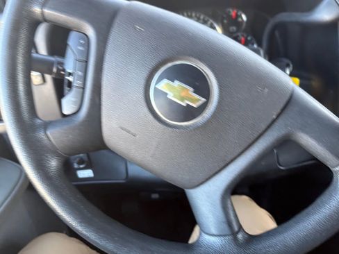 Used 2020 GMC Savana 3500 Extended w/ Driver Convenience Package image 20