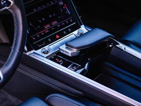 Used 2023 Audi e-tron Chronos w/ Chronos Package image 21