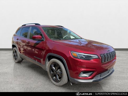 Used 2021 Jeep Cherokee Latitude Plus FWD image 2