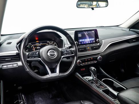 Used 2024 Nissan Altima 2.5 SR FWD image 5