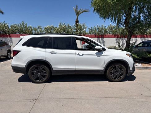 Used 2022 Honda Pilot Black Edition image 3