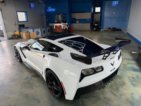 Used 2019 Chevrolet Corvette ZR1 RWD image 6