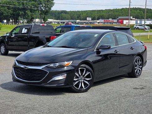 Used 2022 Chevrolet Malibu RS FWD image 2