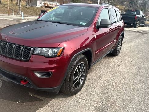 Used 2020 Jeep Grand Cherokee Trailhawk w/ Trailhawk Luxury Group image 4