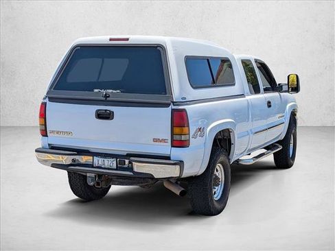Used 2006 GMC Sierra 2500 SLE w/ Onstar Plus Package AWD/4WD image 5