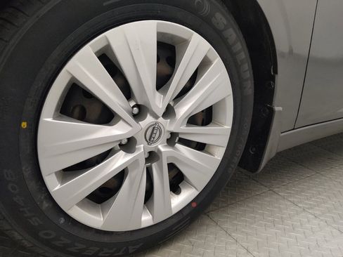 Used 2020 Nissan Sentra S FWD image 31