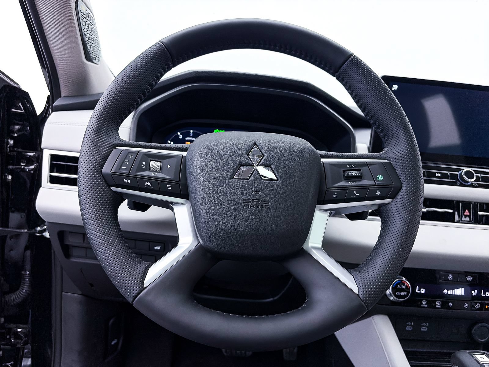 Used 2026 Mitsubishi Outlander SE AWD/4WD image 24