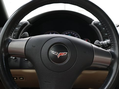 Used 2006 Chevrolet Corvette Convertible w/ Preferred Equipment Group RWD image 14