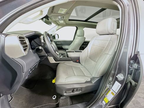 Used 2024 Toyota Tundra Limited image 21