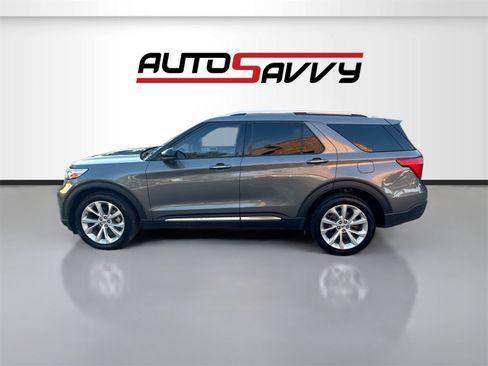 Used 2023 Ford Explorer Platinum w/ Technology Package image 4