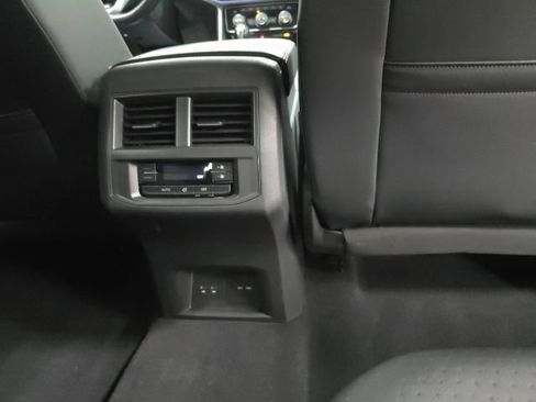 Used 2023 Volkswagen Atlas SEL R-Line AWD/4WD image 11
