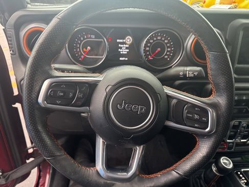 Used 2021 Jeep Gladiator Mojave w/ Cold Weather Group image 10