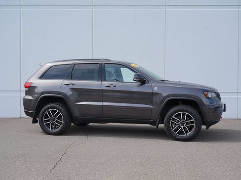 Used 2020 Jeep Grand Cherokee Trailhawk AWD/4WD image 2