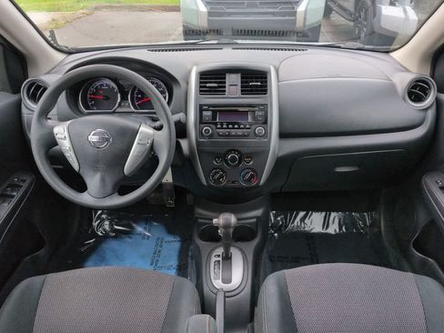Used 2016 Nissan Versa SV FWD image 14