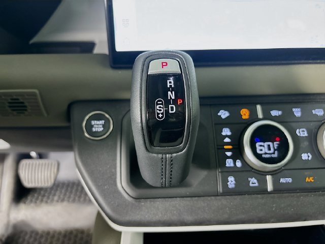 New 2025 Land Rover Defender 110 S AWD/4WD image 18