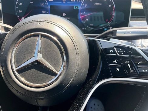 Used 2022 Mercedes-Benz S 580 4MATIC Sedan w/ Warmth & Comfort Package image 23