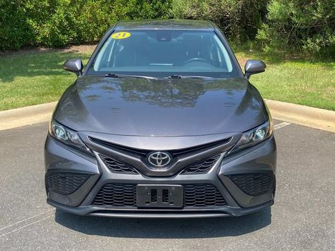 Used 2021 Toyota Camry SE FWD image 2