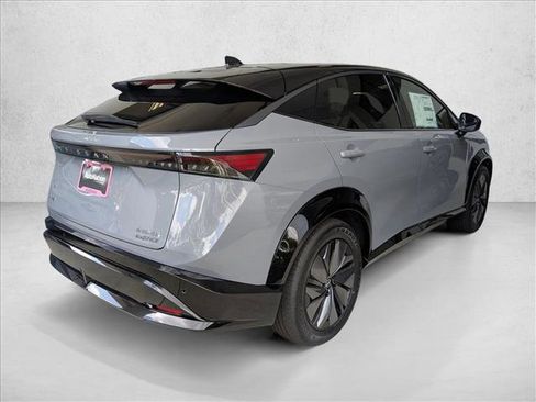 Used 2025 Nissan Ariya AWD image 2