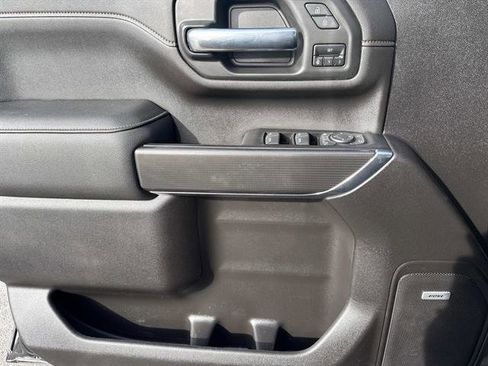 Used 2022 GMC Sierra 2500 AT4 w/ AT4 Premium Plus Package image 9