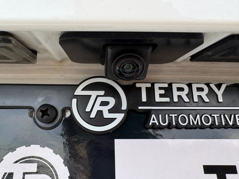 Used 2024 Nissan Altima 2.5 SV FWD image 7