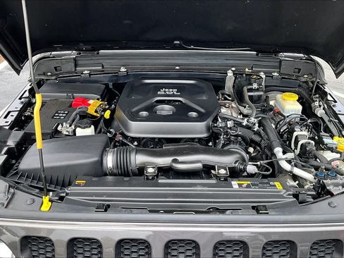 Used 2021 Jeep Wrangler Unlimited Sport AWD/4WD image 30