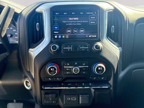 Certified 2020 Chevrolet Silverado 1500 RST image 13