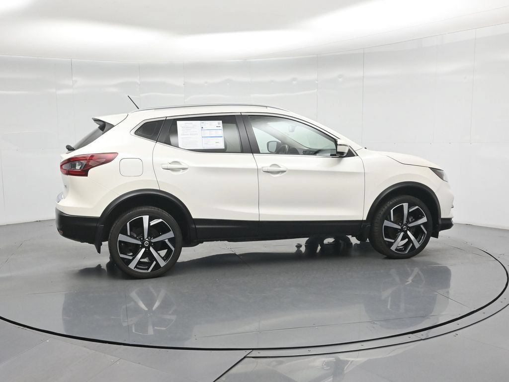 Used 2020 Nissan Rogue Sport SL w/ Premium Package FWD image 28