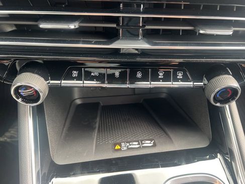 New 2026 Chevrolet Traverse RS w/ LPO, Floor Liner Package image 21