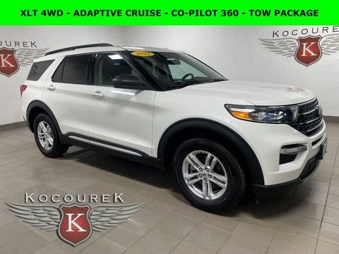 Used 2022 Ford Explorer XLT image 1