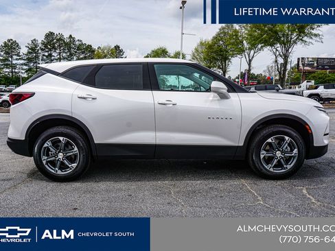 New 2025 Chevrolet Blazer LT FWD image 10