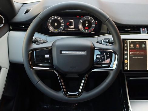 Used 2026 Land Rover Range Rover Evoque S image 17