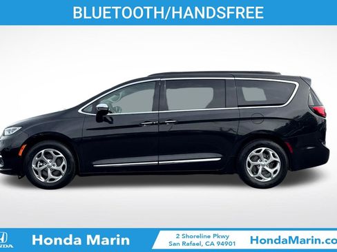 Used 2023 Chrysler Pacifica Limited FWD image 8