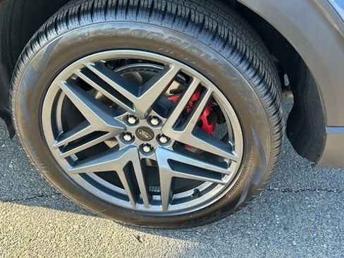 Certified 2025 Ford Explorer ST image 6