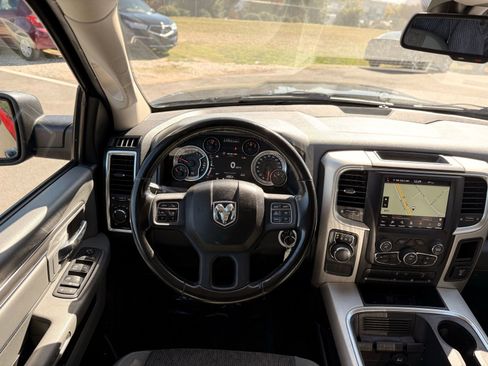 Used 2020 RAM 1500 Classic SLT w/ Luxury Group image 17