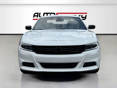 Used 2023 Dodge Charger SXT RWD image 2