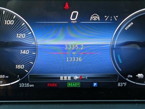 Used 2025 Mercedes-Benz GLE 450e 4MATIC image 10