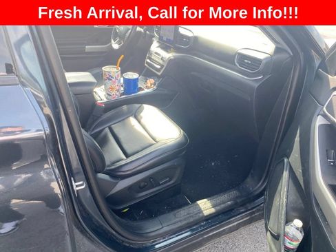 Used 2022 Ford Explorer XLT w/ Equipment Group 202A AWD/4WD image 13