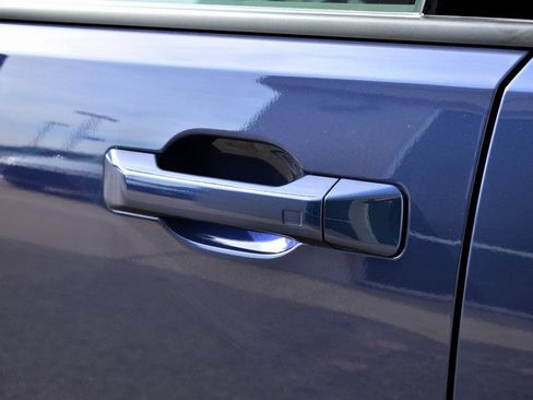 Certified 2025 Hyundai Santa Fe SEL FWD image 10