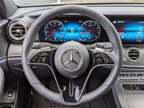 Used 2023 Mercedes-Benz E 350 4MATIC Sedan image 18